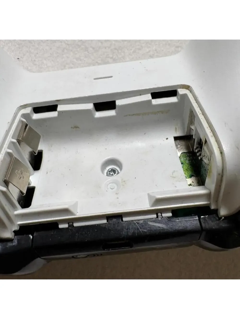 Microsoft Xbox One Wireless Controller Model 1708 White - Missing Battery Cover